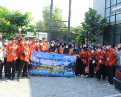 KUNJUNGAN INDUSTRI 1