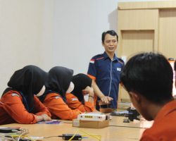 KUNJUNGAN INDUSTRI 2